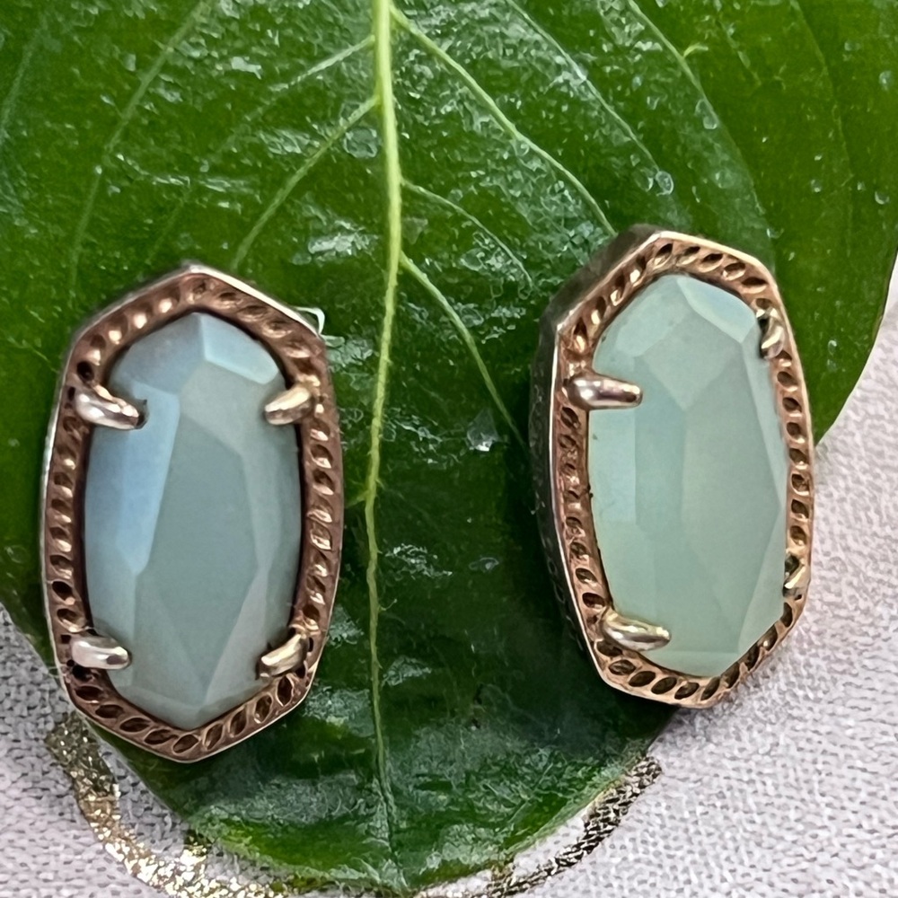 Elegant Gold and Green Earrings
